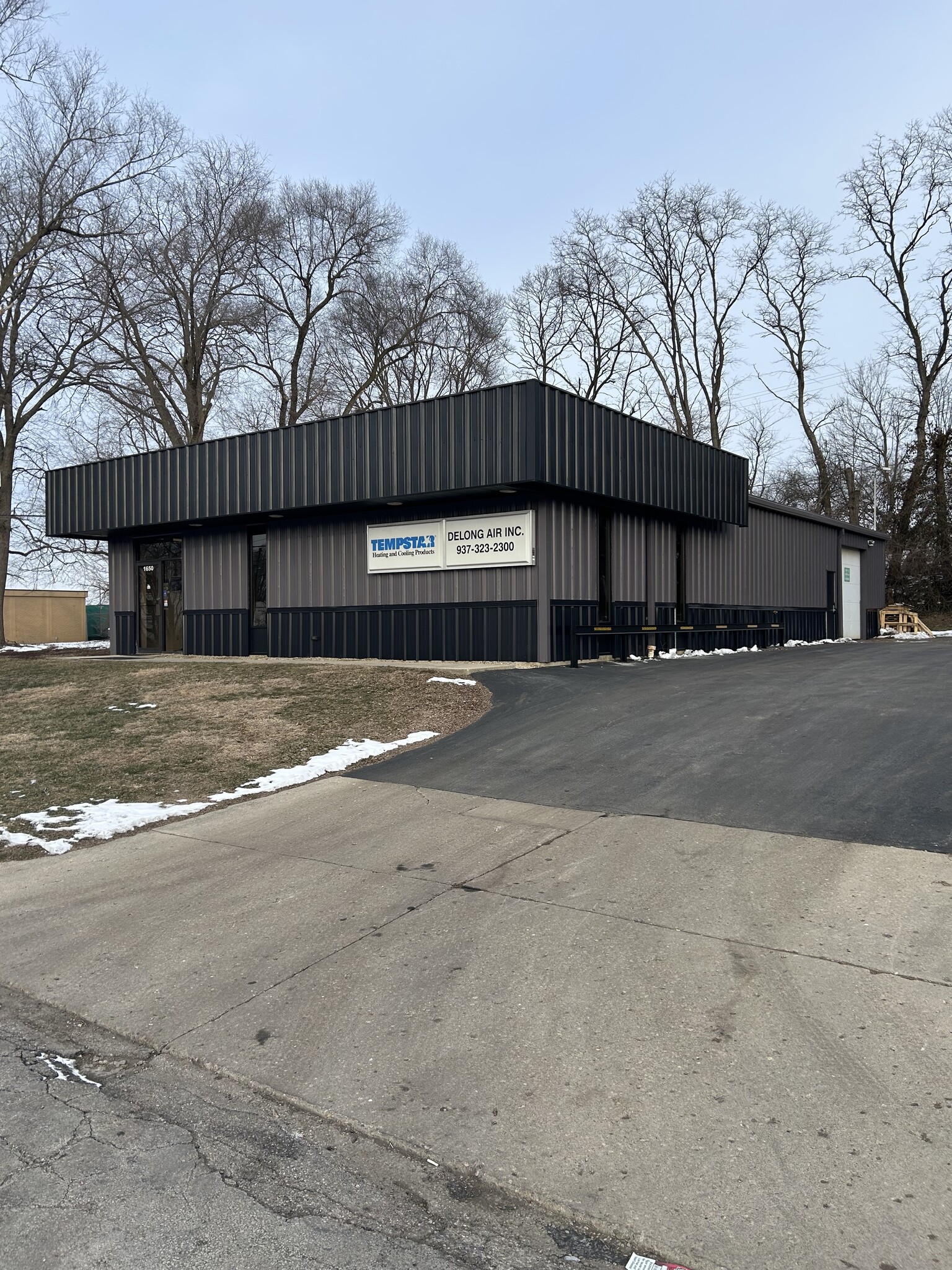 1650 Commerce Rd, Springfield, OH for lease Building Photo- Image 1 of 8