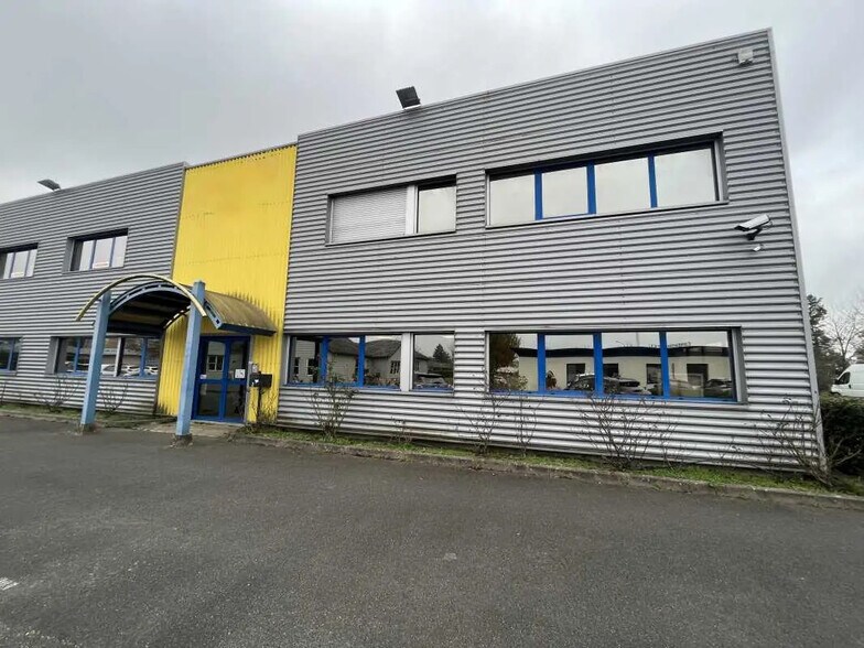 Office in La Chapelle-Saint-Mesmin for lease - Building Photo - Image 3 of 17