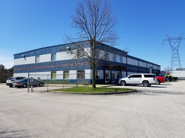 2551 Commercial Dr, Plainfield, IN 46168