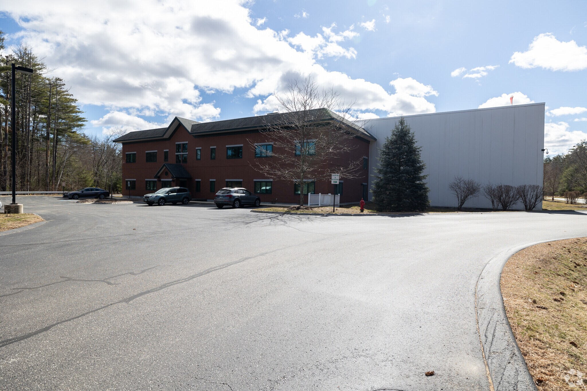 219 Rockingham Rd, Londonderry, NH for sale Primary Photo- Image 1 of 1