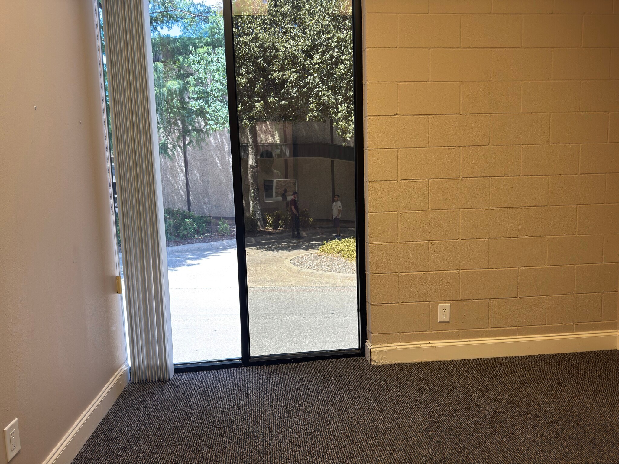 216 N Tennessee St, McKinney, TX for lease Interior Photo- Image 1 of 5