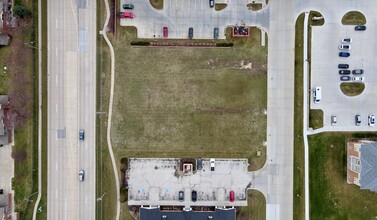 8124 S 96th St, La Vista, NE - aerial  map view