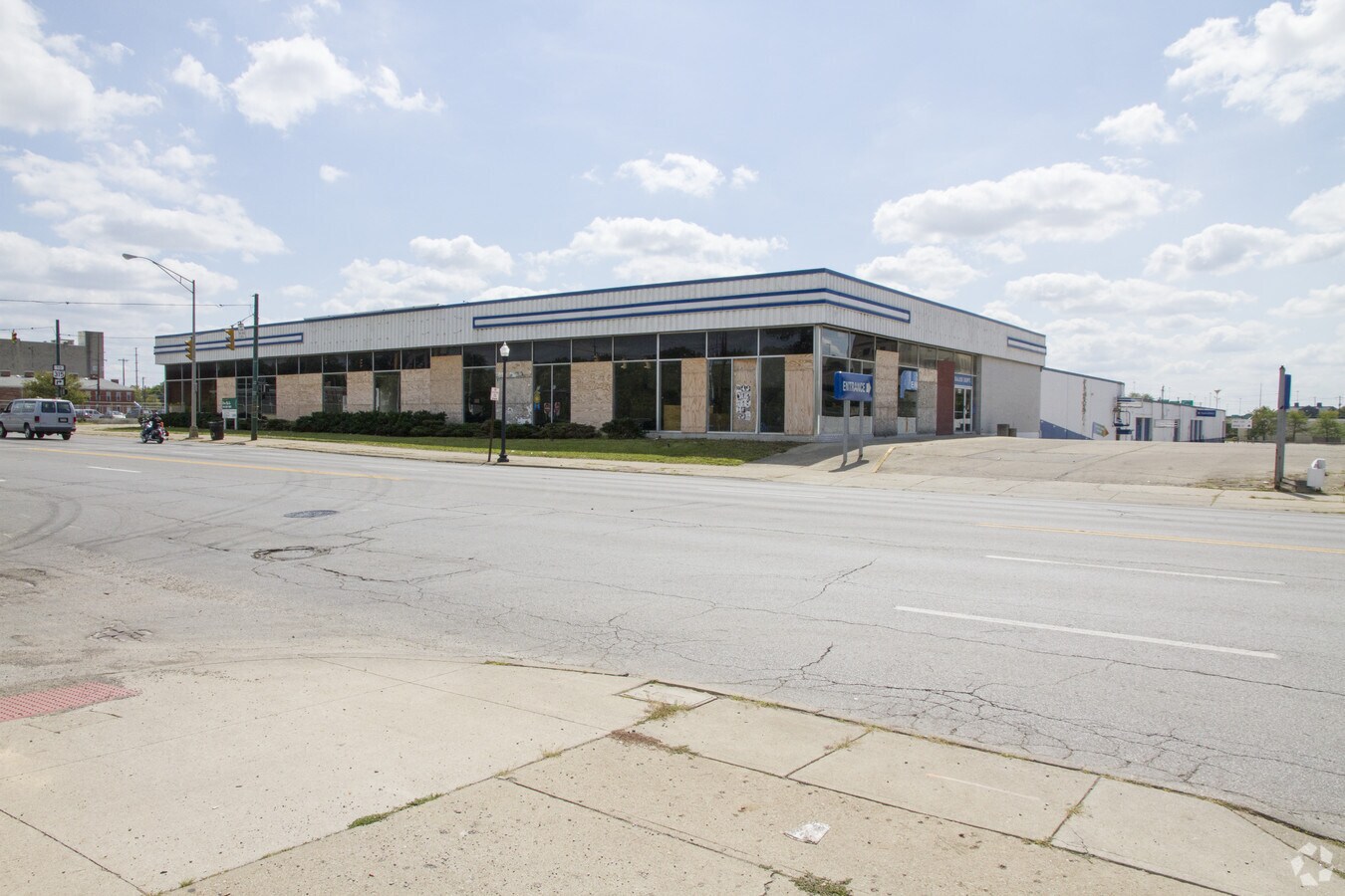 707 W Broad St, Columbus, OH 43222