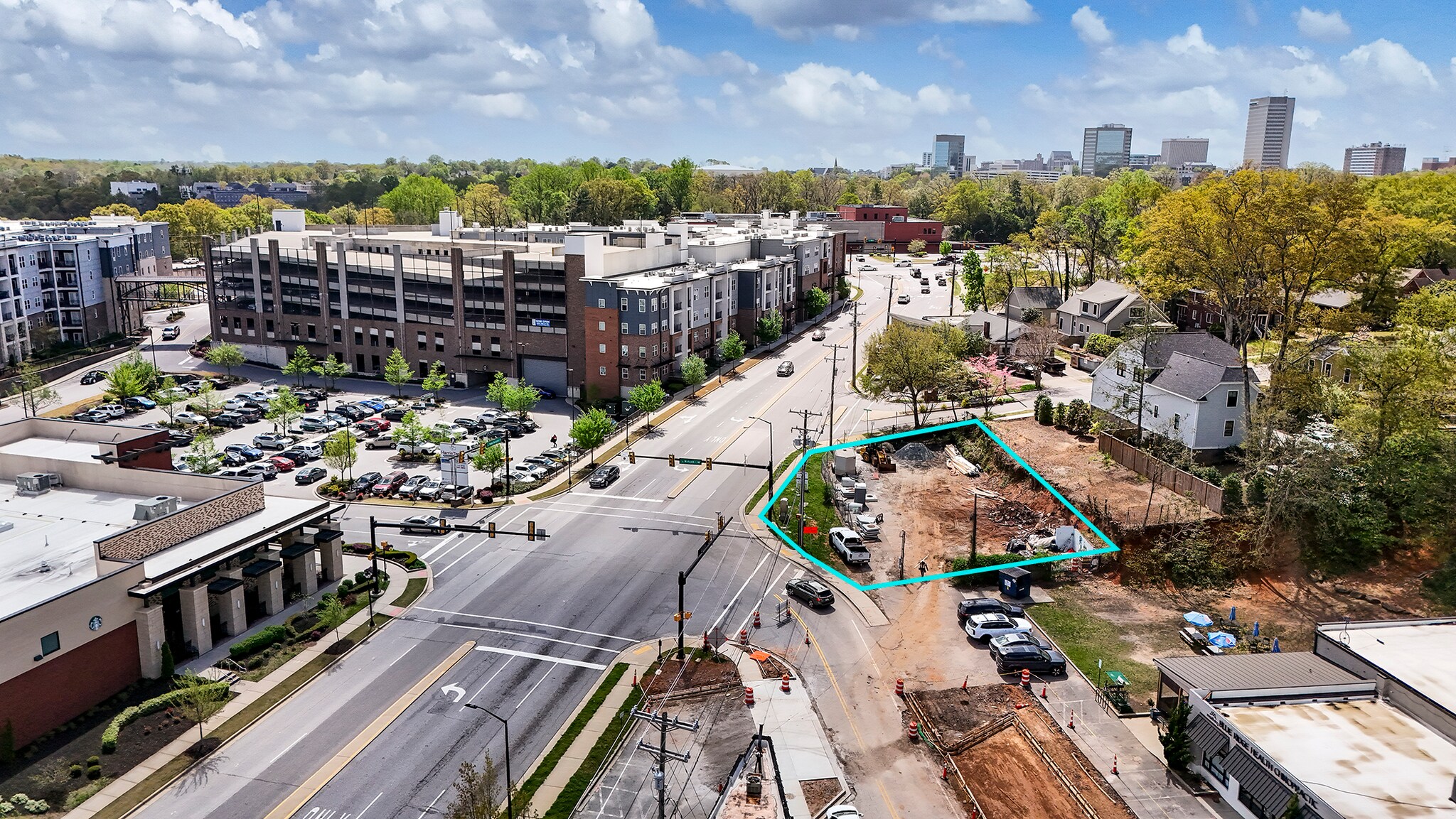 51 Wade Hampton Blvd, Greenville, SC for sale Building Photo- Image 1 of 6