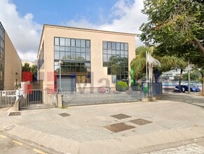 Industrial in L'Hospitalet de Llobregat, Barcelona for lease Building Photo- Image 2 of 8