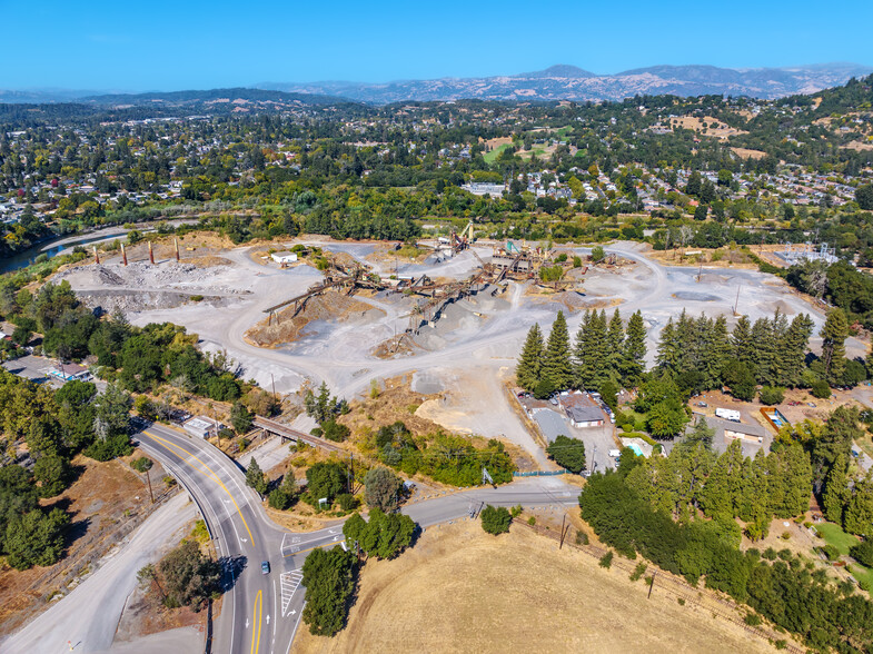 13666 Healdsburg Ave, Healdsburg, CA for lease - Aerial - Image 3 of 10