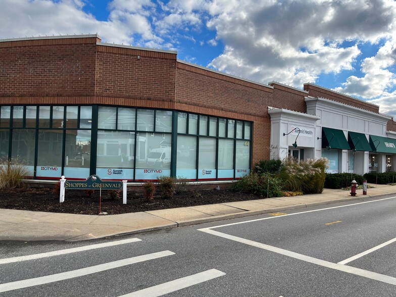 44 Glen Cove Rd, Greenvale, NY for lease - Building Photo - Image 1 of 5