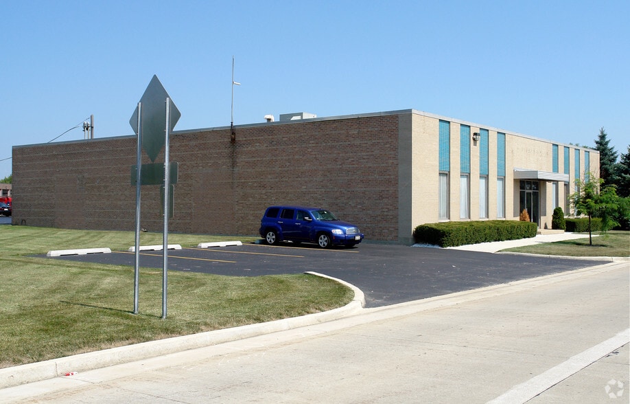 1201 Rohlwing Rd, Rolling Meadows, IL for sale - Primary Photo - Image 1 of 2