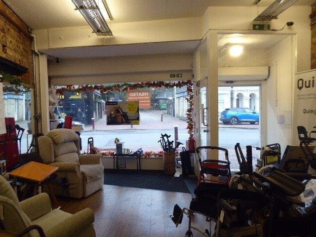 12 Monson Rd, Tunbridge Wells for sale - Interior Photo - Image 1 of 1