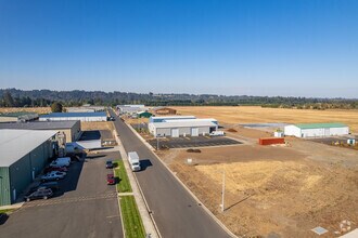 955 NW Noble Dr, Estacada, OR - aerial  map view