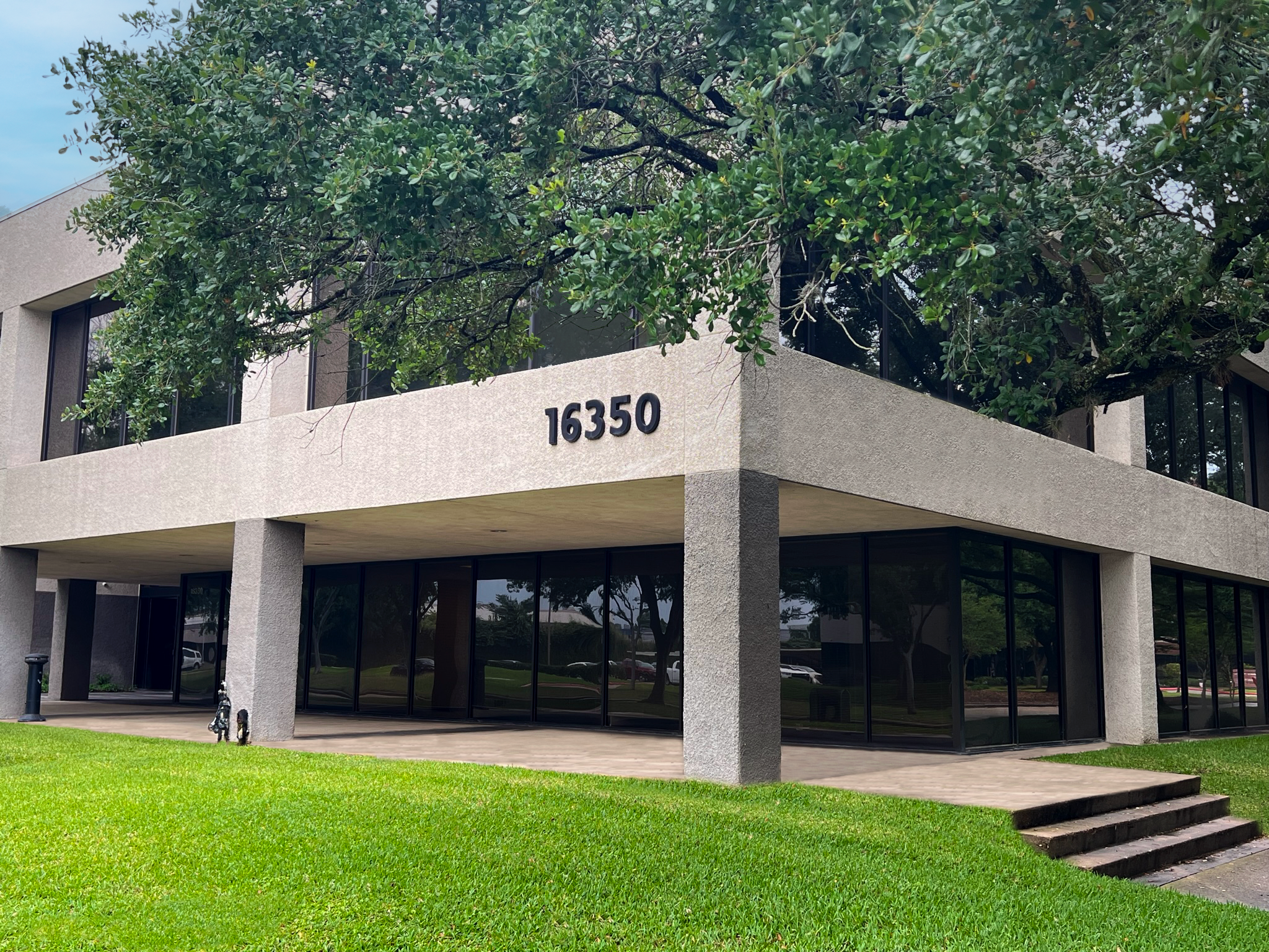 16350 Park Ten Place Dr, Houston, TX for lease Building Photo- Image 1 of 8