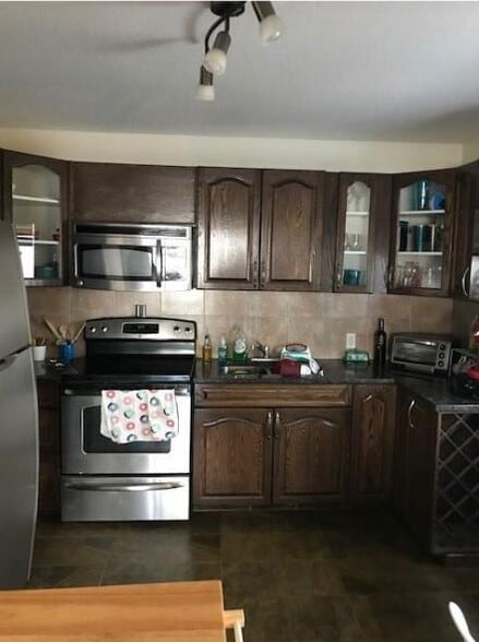 1611 36th Ave SW, Calgary, AB for sale - Interior Photo - Image 1 of 1