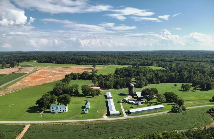 4087 Coleman Dr, Alton, VA for sale - Building Photo - Image 2 of 24