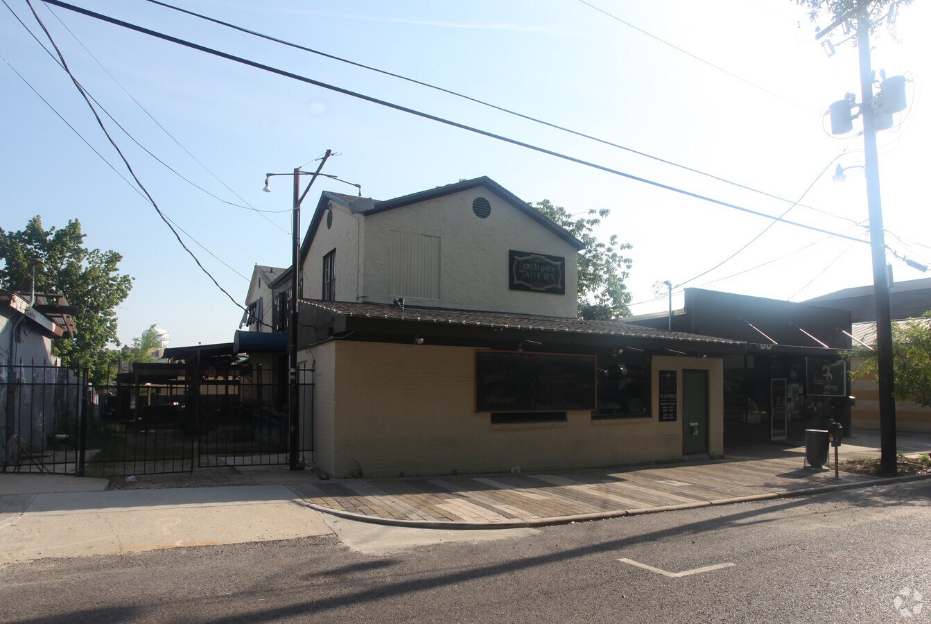 136 W Chimes St, Baton Rouge, LA 70802