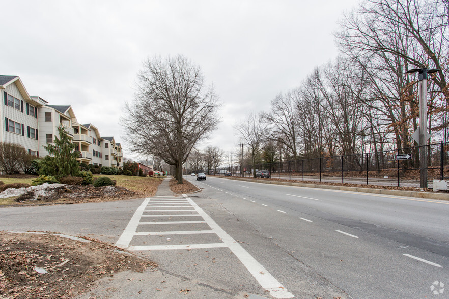 1208A VFW Pky, West Roxbury, MA for lease - Building Photo - Image 3 of 30