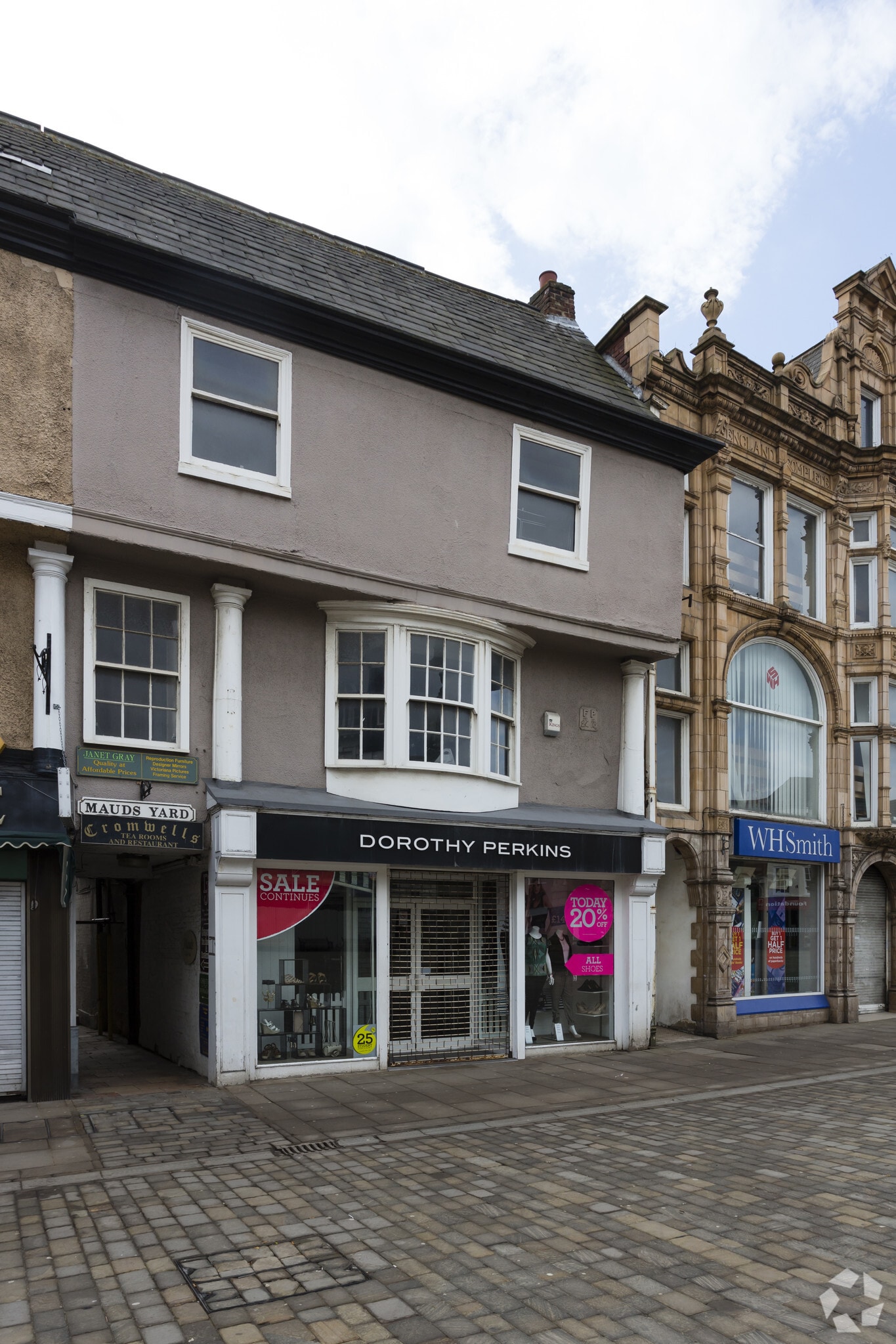 35 Market Pl, Pontefract for sale Primary Photo- Image 1 of 1