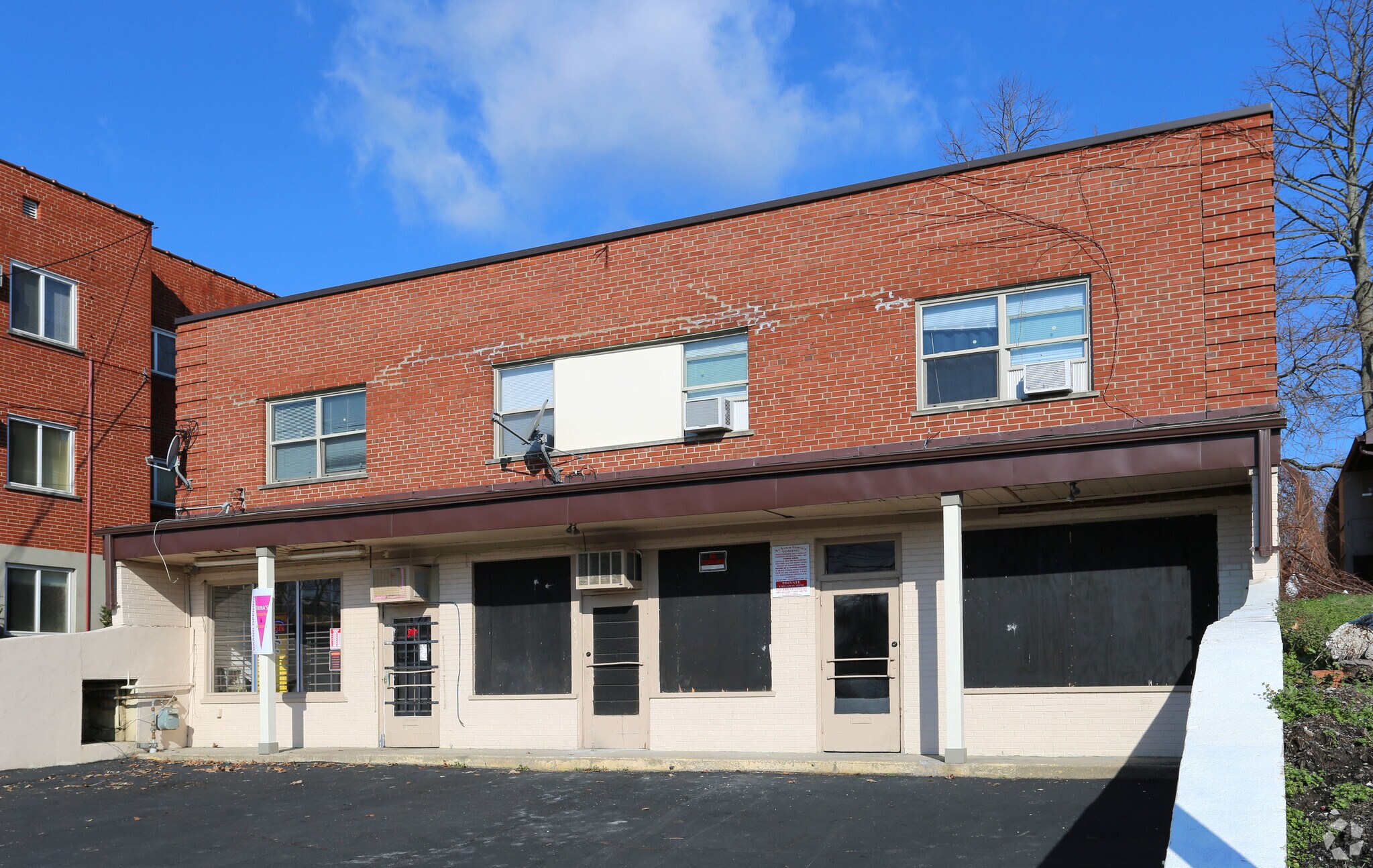 6647 Montgomery Rd, Cincinnati, OH for sale Primary Photo- Image 1 of 1