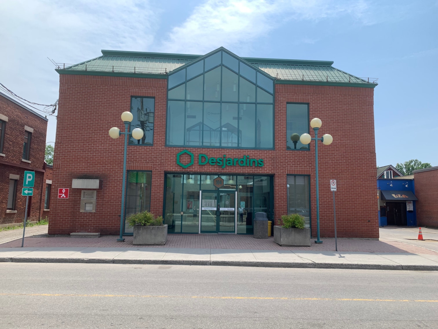 104 Rue Maclaren E, Gatineau, QC for lease Building Photo- Image 1 of 2