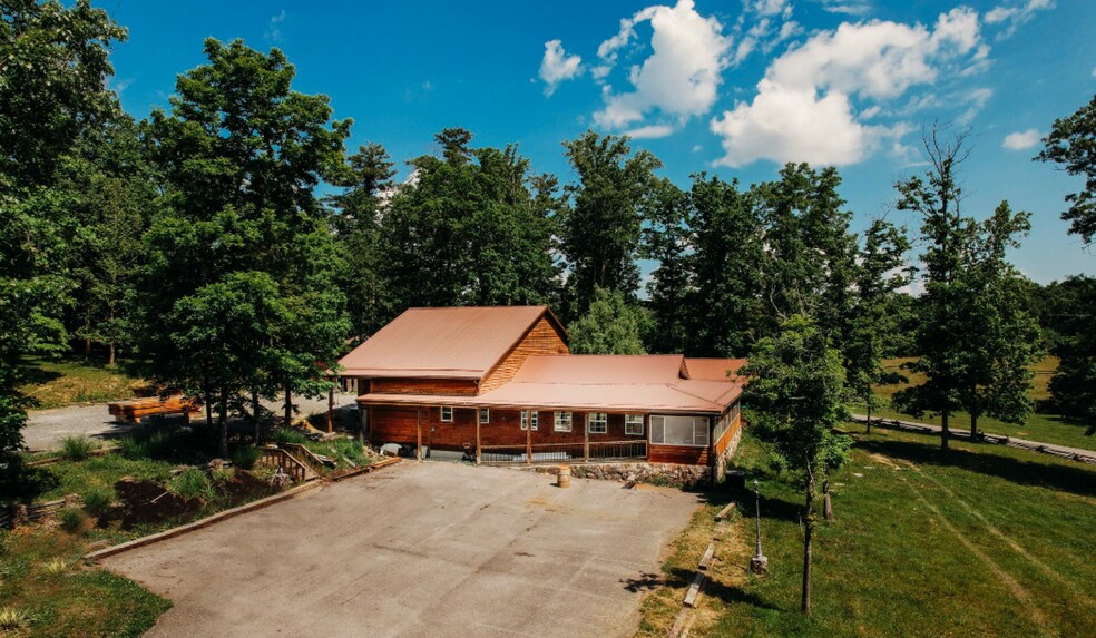 16 Baby Back Pl, Pipestem, WV for sale - Building Photo - Image 1 of 1