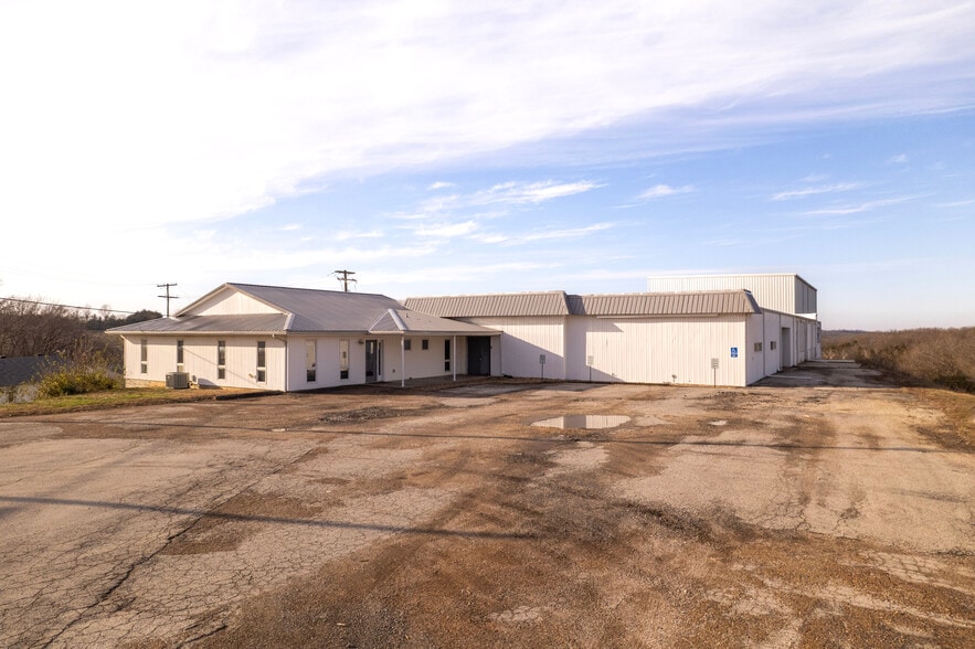 209 W Main St, Linn, MO for sale - Building Photo - Image 3 of 65