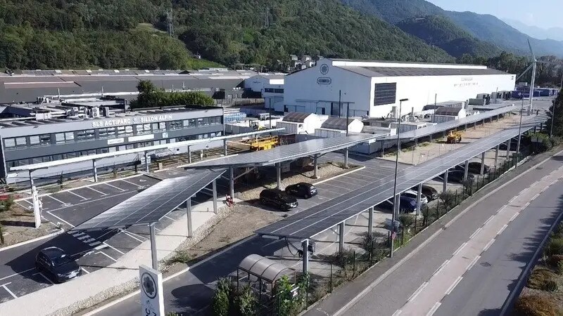 Industrial in Le Cheylas for lease - Aerial - Image 3 of 3