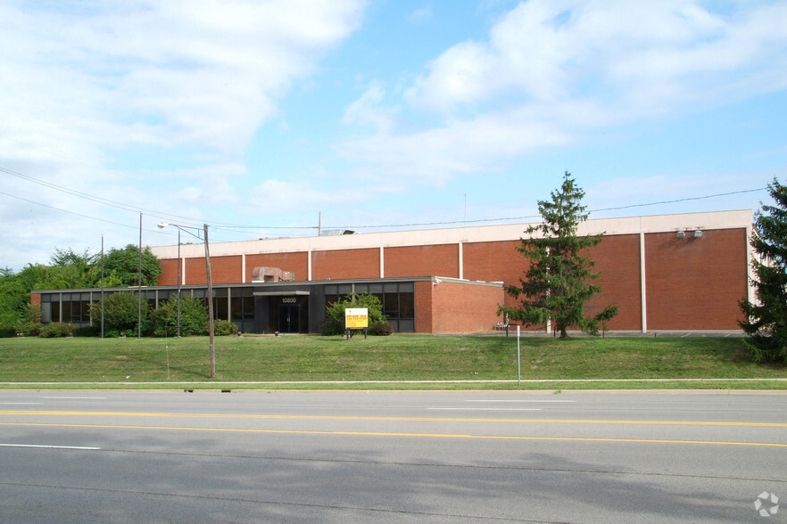 10800 Ford Rd, Dearborn, MI for lease - Primary Photo - Image 1 of 13