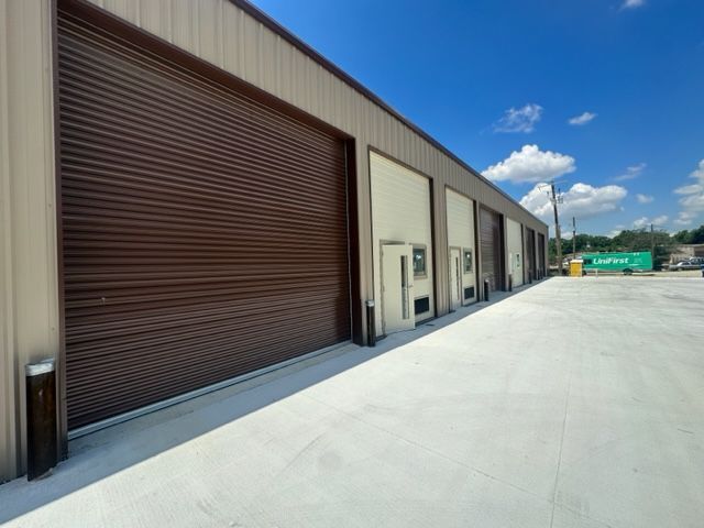 9353 Mammoth Ave, Baton Rouge, LA for lease Building Photo- Image 1 of 7