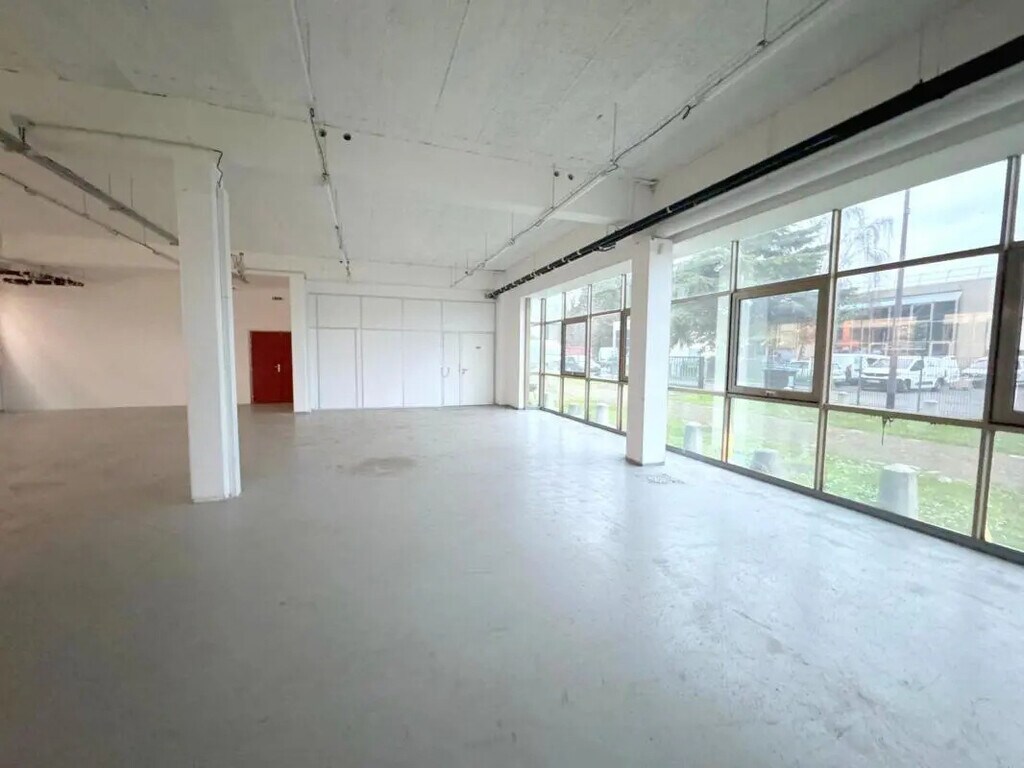 Location Local d'activités 216 m² à 2 437 m² - Photo 1