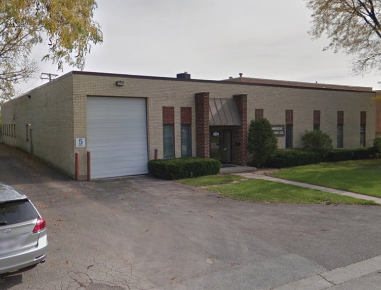 1901 Pickwick Ave, Glenview, IL for sale - Building Photo - Image 1 of 1