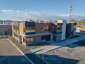 2810 W Clearwater Rd, Kennewick, WA for lease Building Photo- Image 1 of 11