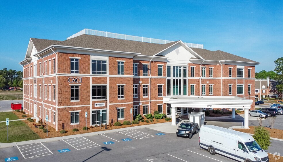 Office in Fayetteville, NC for sale - Primary Photo - Image 1 of 1