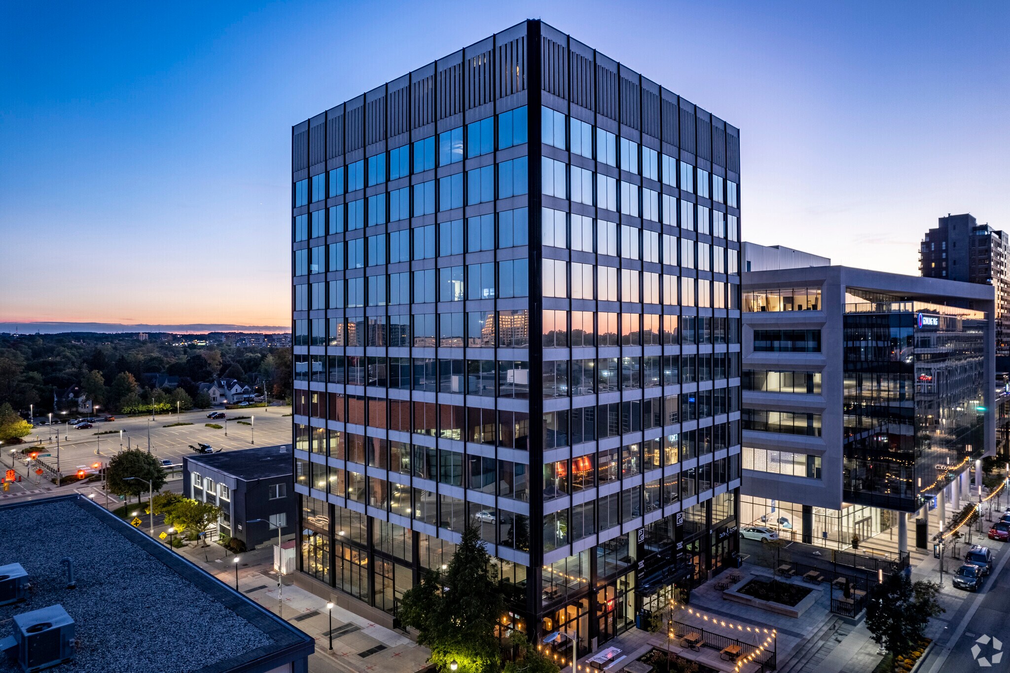 305 King St W, Kitchener, ON for lease Primary Photo- Image 1 of 7