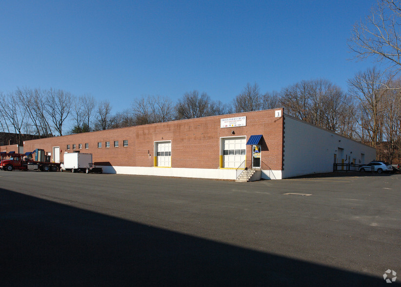 635 New Park Ave, West Hartford, CT for lease - Building Photo - Image 3 of 25