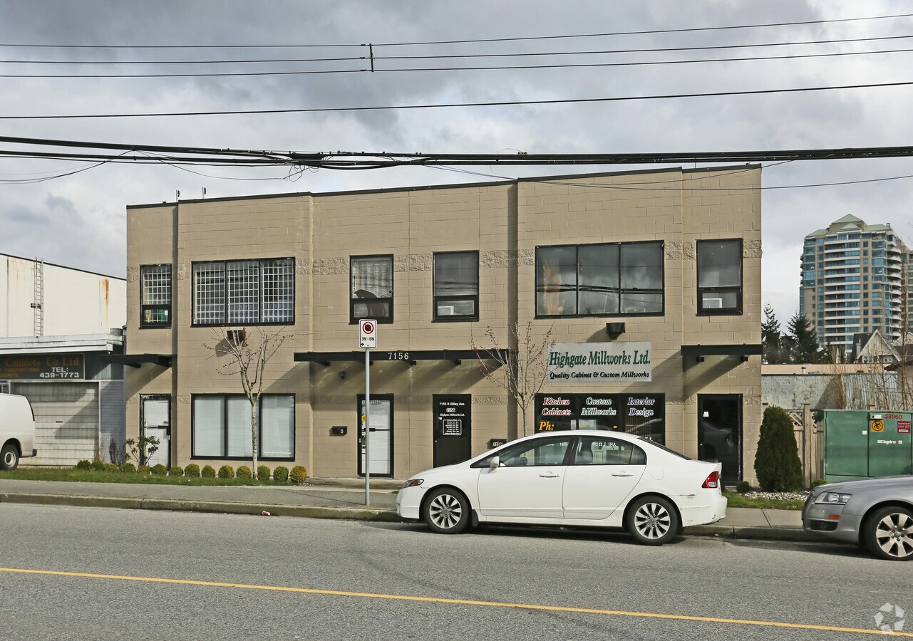 7156 Gilley Ave, Burnaby, BC V5J 4X2
