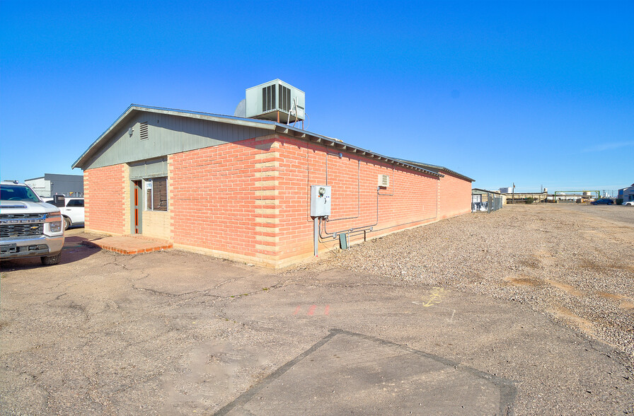 1210 W Tee St, Casa Grande, AZ for lease - Building Photo - Image 3 of 26