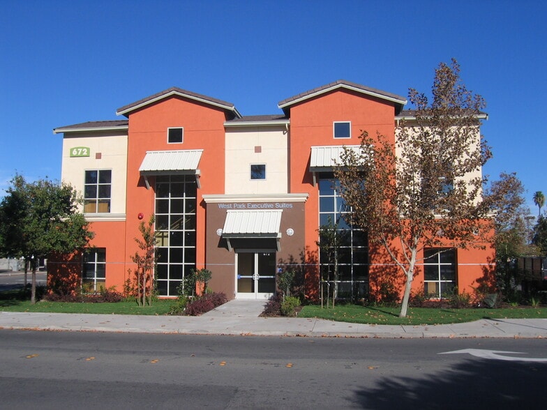 672 W 11th St, Tracy, CA for lease - Building Photo - Image 1 of 8