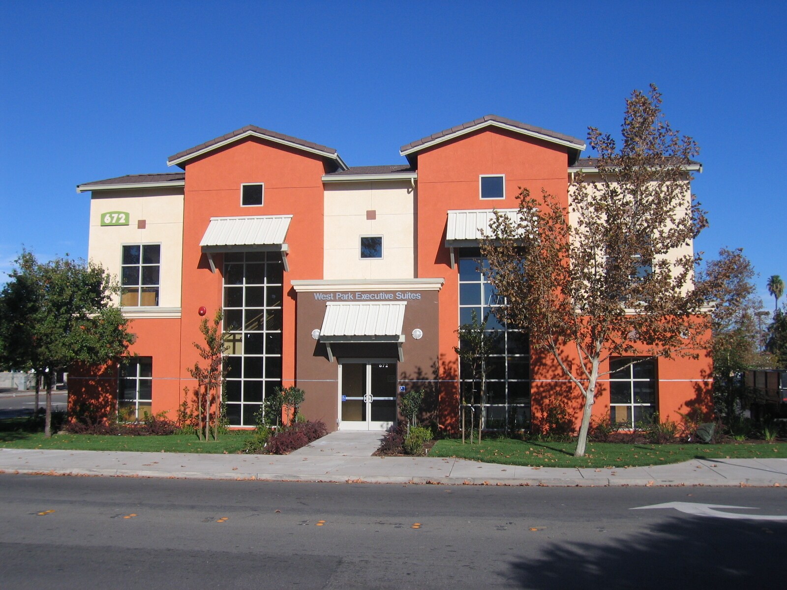 672 W 11th St, Tracy, CA for lease Building Photo- Image 1 of 9