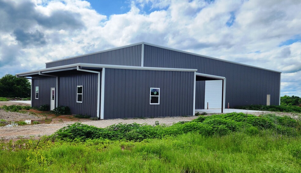 10881 Highway 7, Marlow, OK for lease - Building Photo - Image 1 of 8