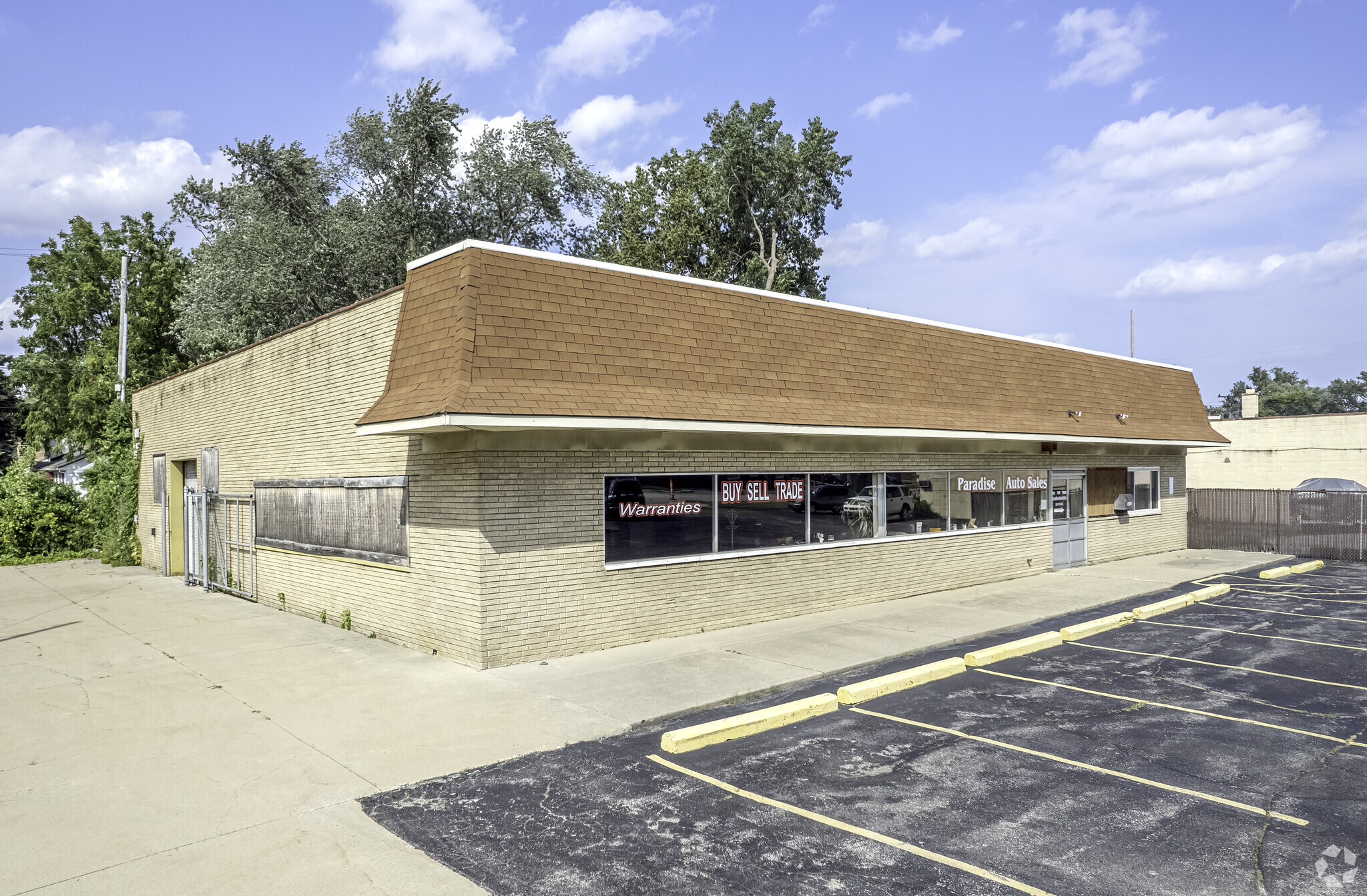 14303 E 9 Mile Rd, Warren, MI for sale Building Photo- Image 1 of 1