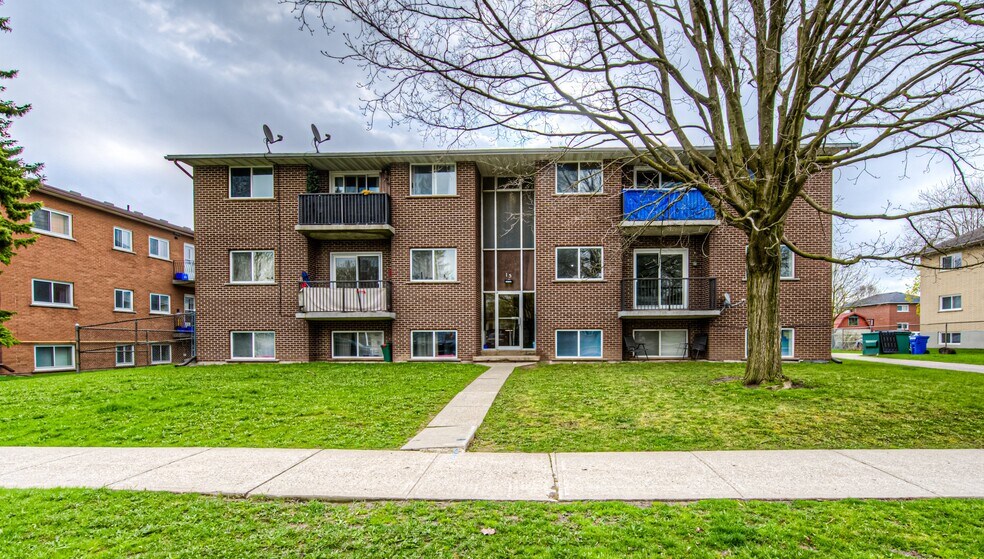 15 Killdeer Rd, Elmira, ON for sale - Primary Photo - Image 1 of 1