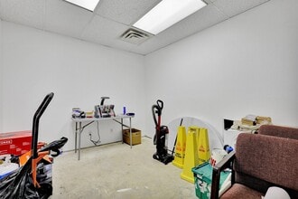 835 Louisa St, Lansing, MI for lease Building Photo- Image 1 of 2