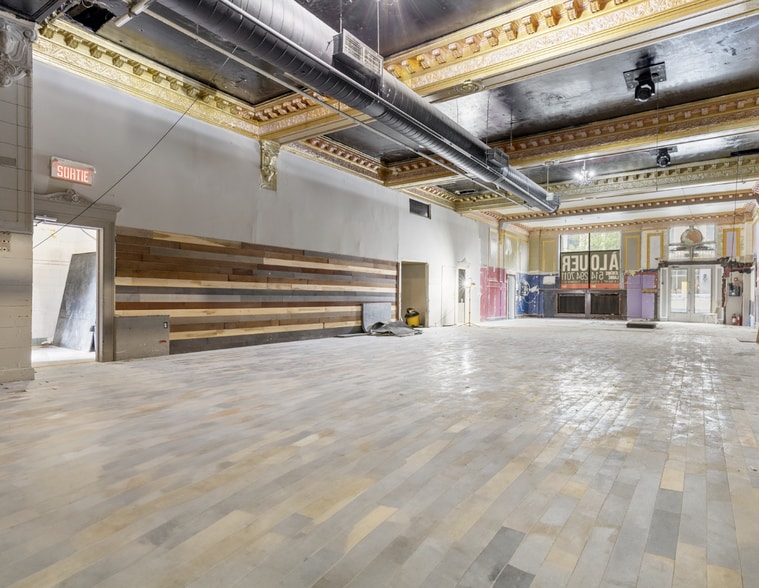 4465-4467 Boul Saint-Laurent, Montréal, QC for lease - Building Photo - Image 3 of 6