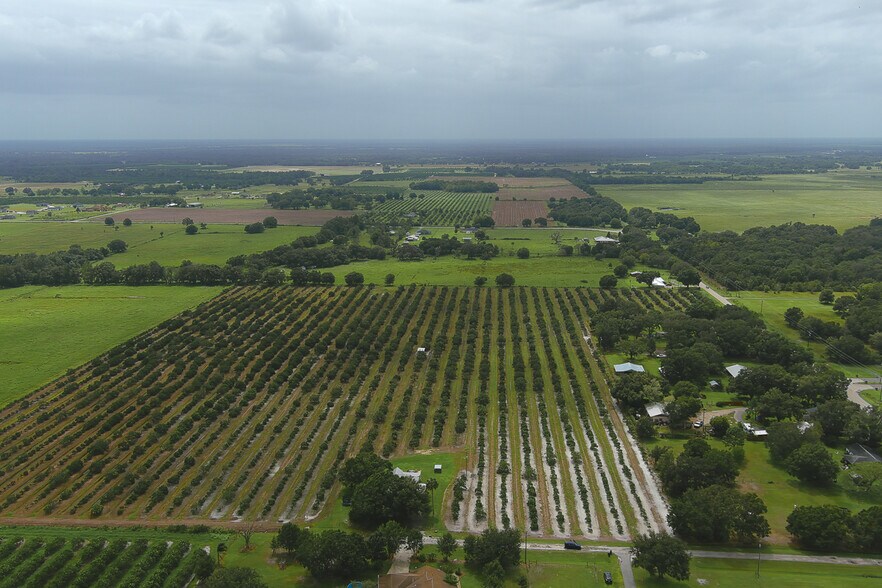 1585 Thompson Dr, Wauchula, FL 33873