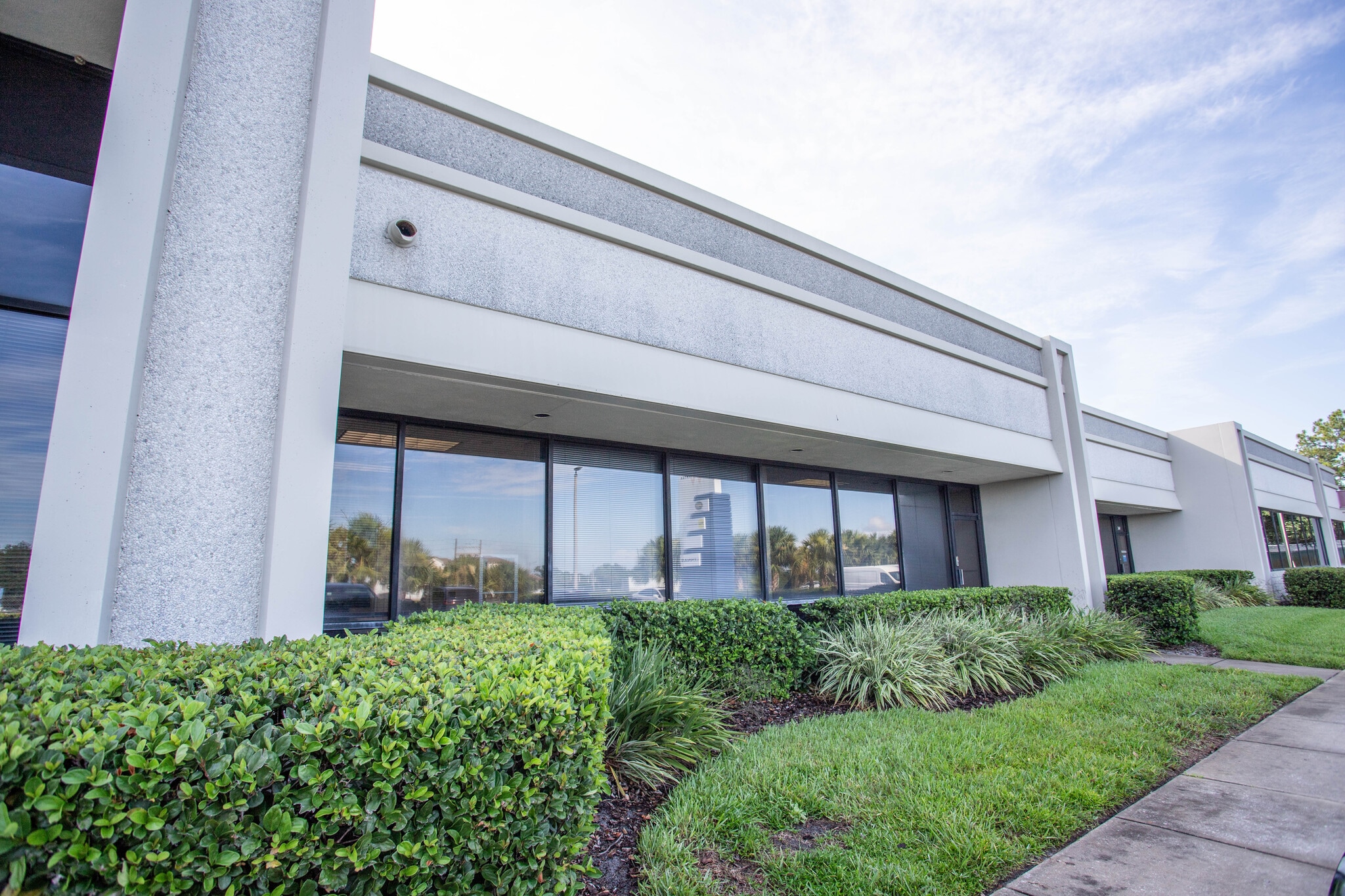 6751 Forum Dr, Orlando, FL for lease Building Photo- Image 1 of 11