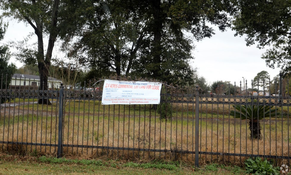 16823 Mueschke Rd, Cypress, TX 77433