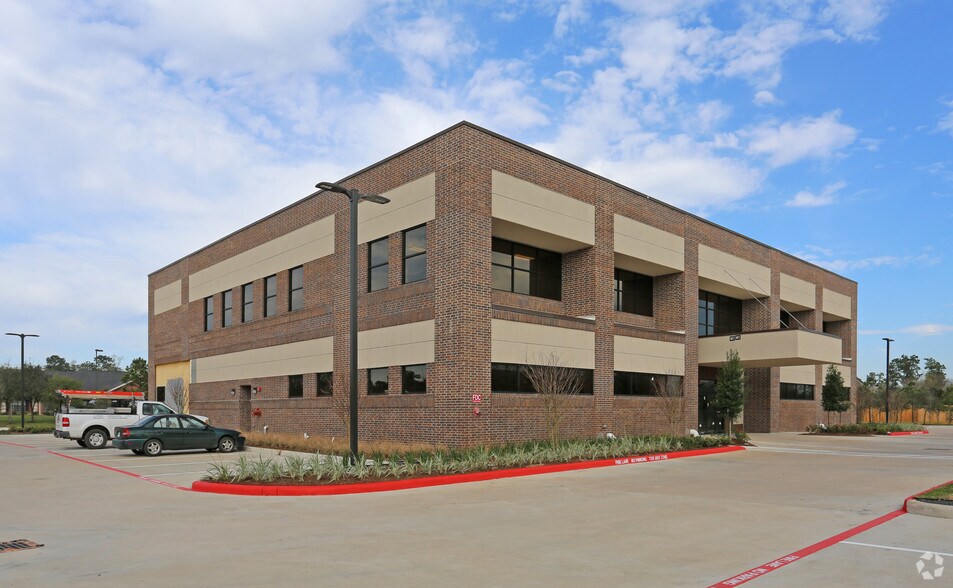 1100 Windsor Lakes Blvd, Conroe, TX for sale - Primary Photo - Image 1 of 1