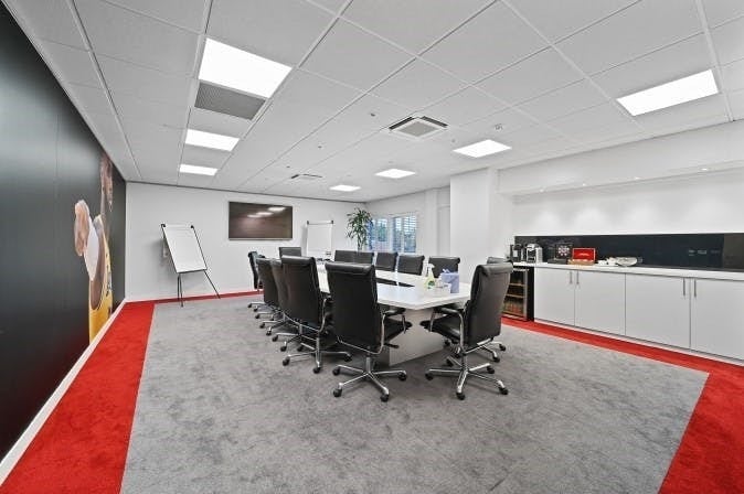 Plane Tree Cres, Feltham for lease - Building Photo - Image 2 of 6