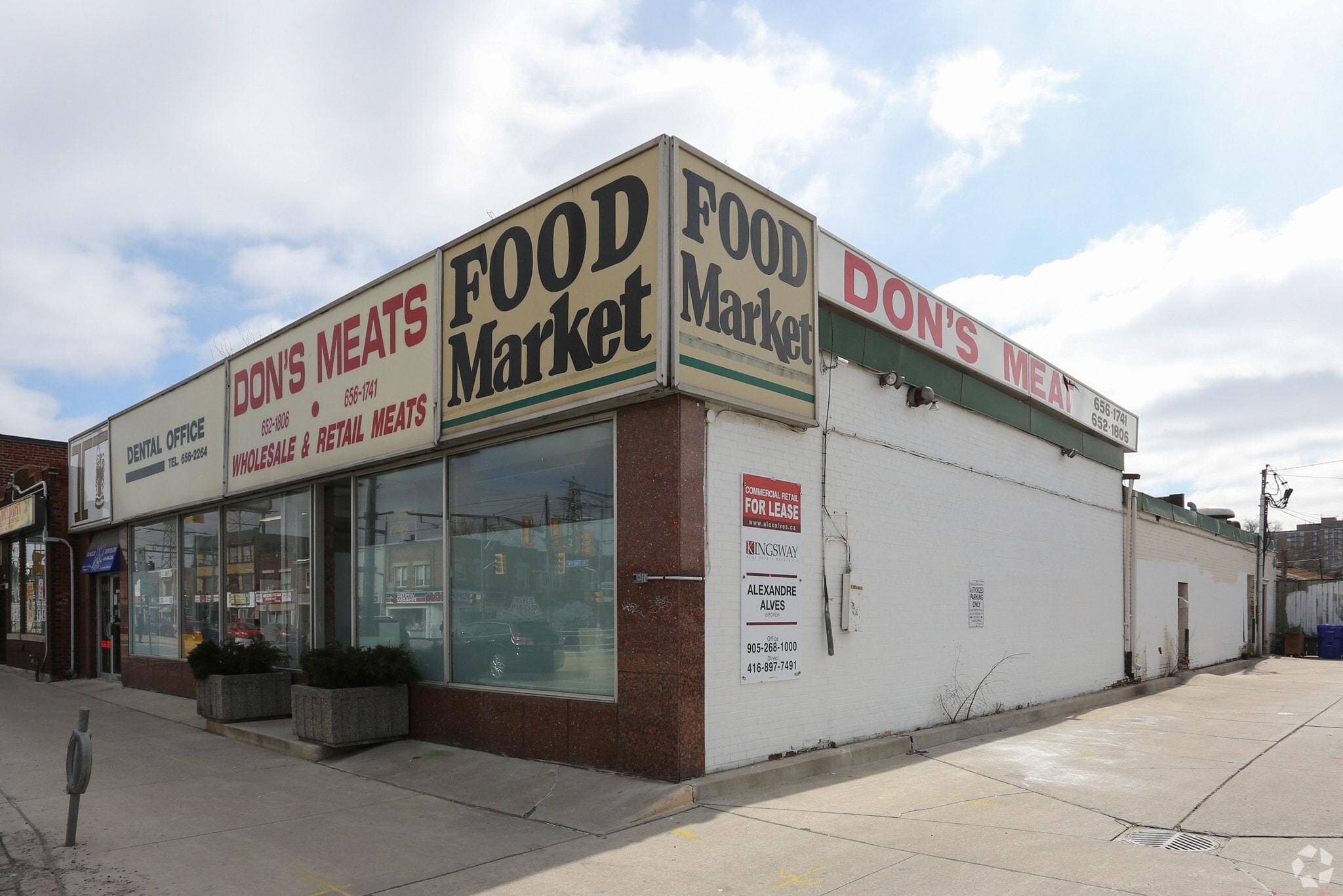 1747-1749 St Clair Ave W, Toronto, ON for lease Primary Photo- Image 1 of 6