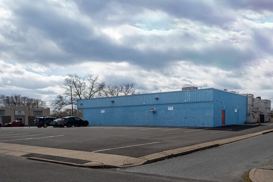 1117 Union Blvd, Allentown, PA 18109 Office for Sale