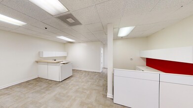 120 N Victory Blvd, Burbank, CA for lease Interior Photo- Image 2 of 6